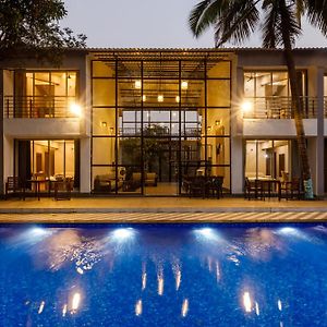 King Room Pool View